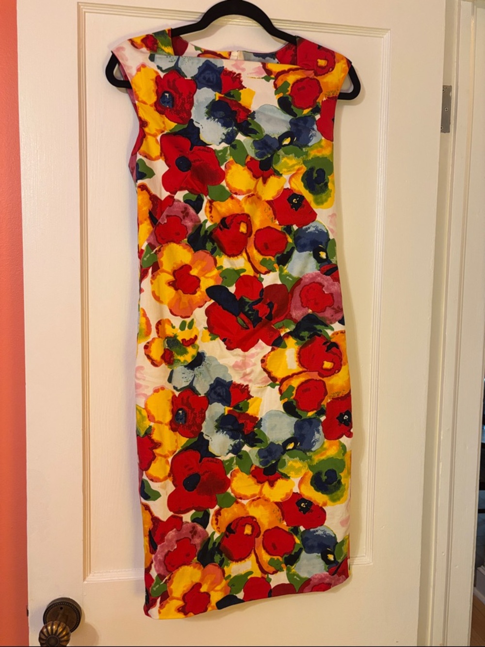 Sleeveless Floral Shift Dress in Multi-Color